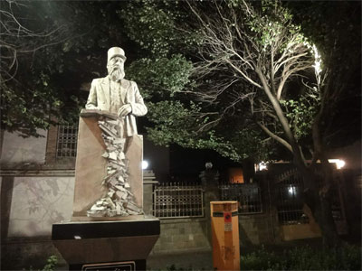 میرزا حسن رشدیه